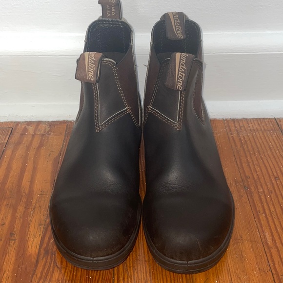 blundstone 500 chelsea boots | 7.5 stout brown - Picture 10 of 17